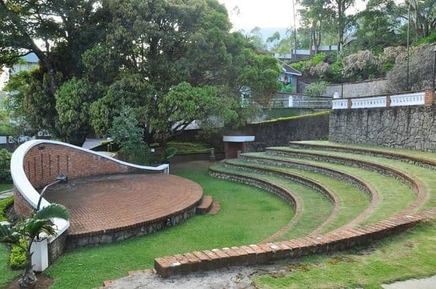 AMPHITHEATRE