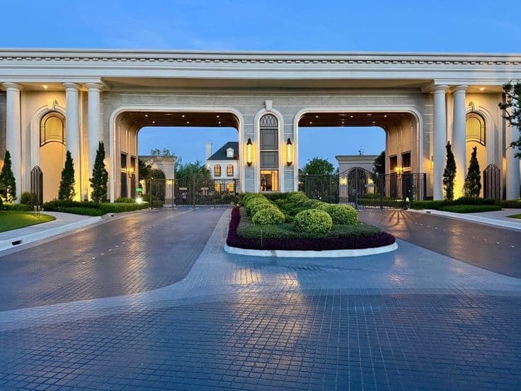 GRAND ENTRANCE GATE